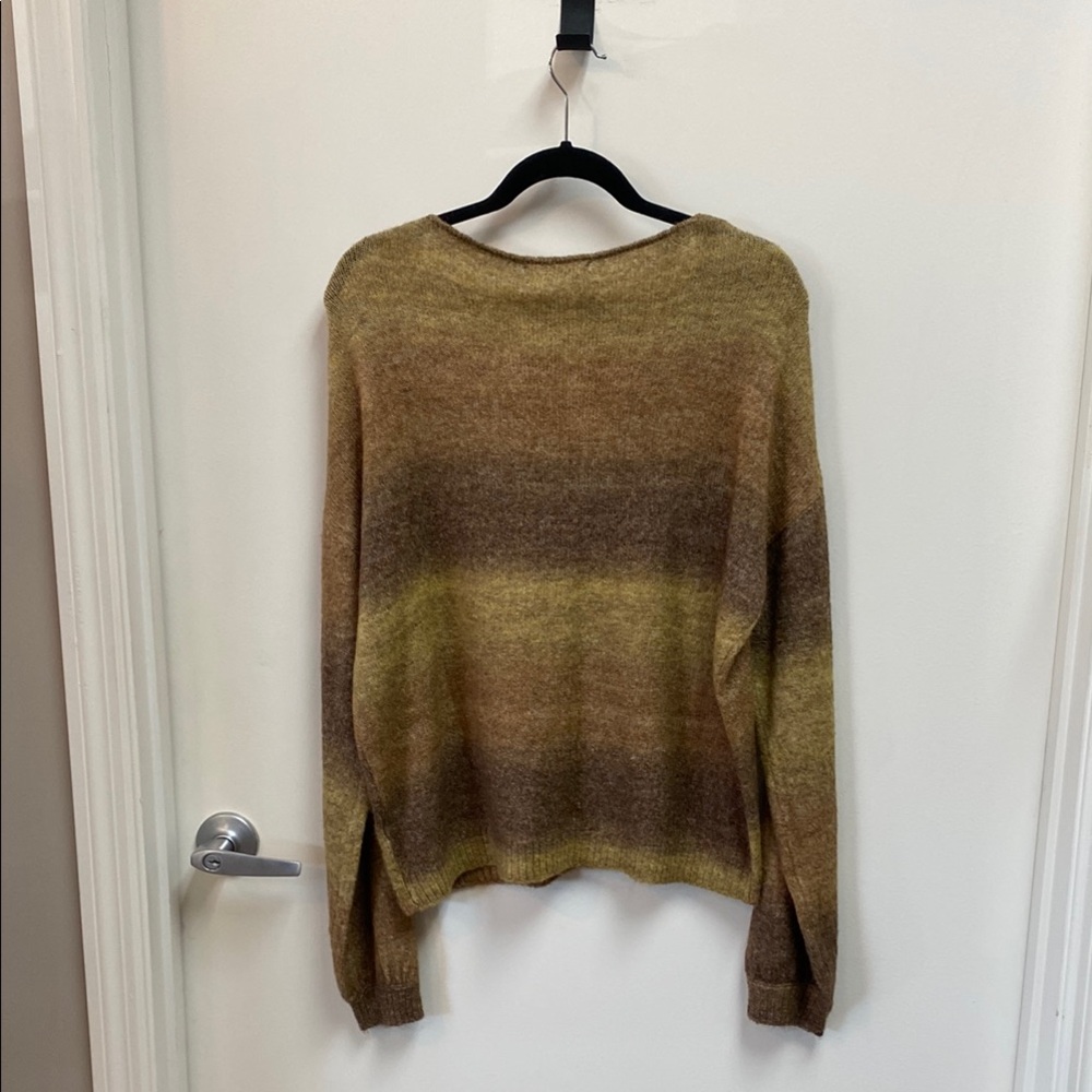 Gradient V-Neck Sweater - Picture 2 of 2